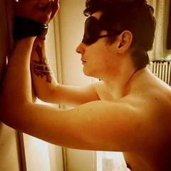 i love handcuffs 
