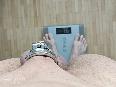 Daily duty of the naked slave March 21th, 2024