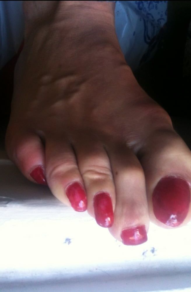 red toenails mix (older, dirty, toe ring, sandals mixed). #9