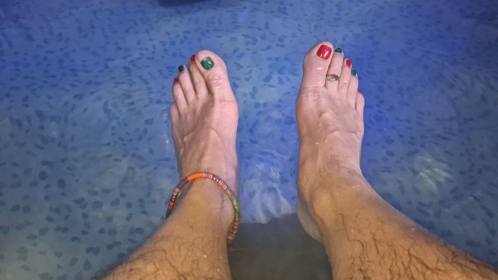 My hot wet steamy feet in the Hot tub #23