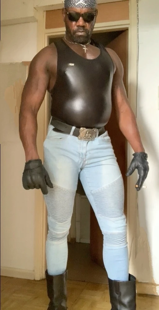 Black Mature Muscle Ready for the Weekend Fetish Shots  #6