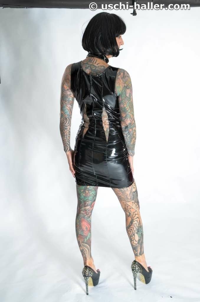 Photo shoot with full body tattooed MILF Cleo - 2 #44