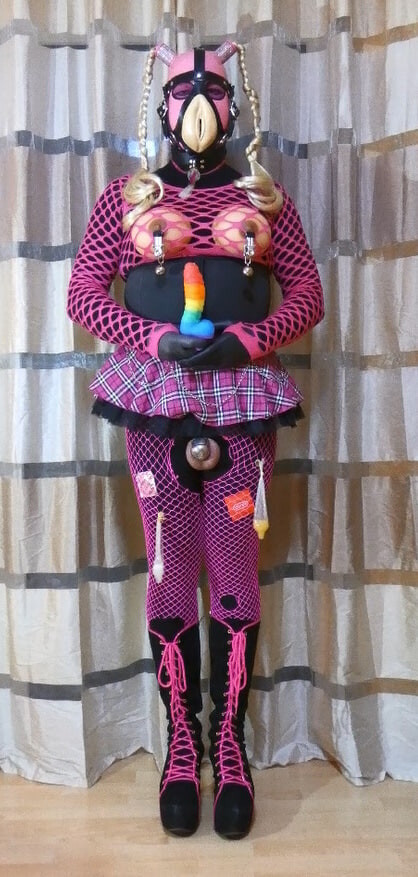 Monique with cuntmask #8