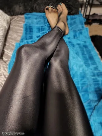 big sexy feet in black nylons           