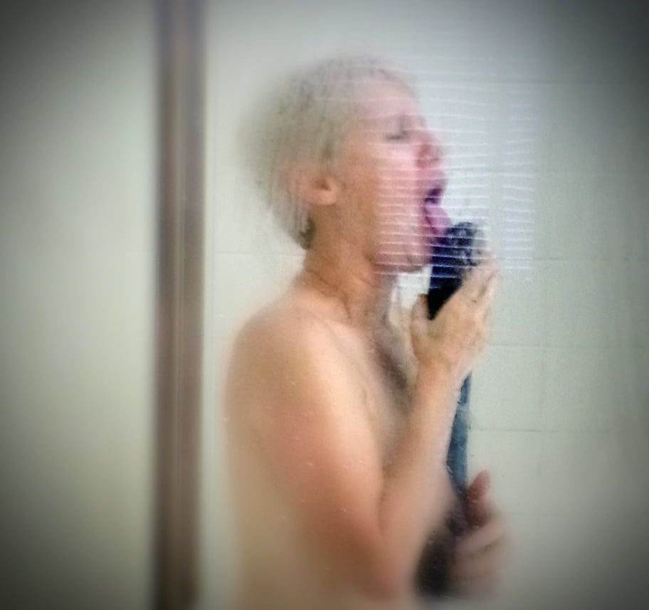 Dee Shower #8