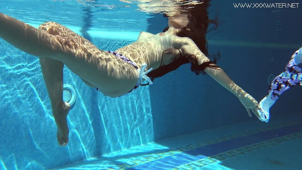 Andreina De Luxe Pt.1 UnderWaterShow