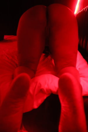 Hintli desi latin kadın büyük götünü ve amcığını gösteriyor