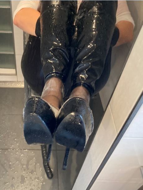 Leggings, Boots and Masturbation in Shower #25