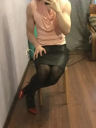 sissy secretary         