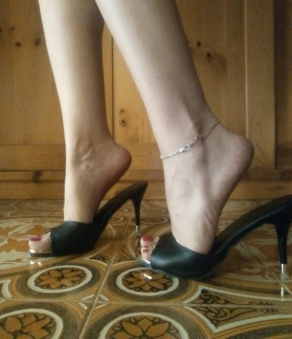 Sexy high heels and feet 💖 #6
