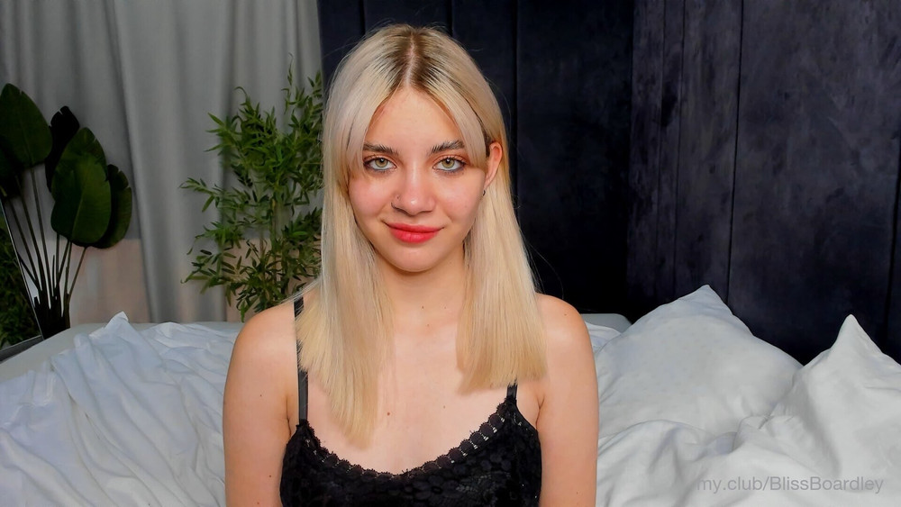 Chloe Free Photos #4