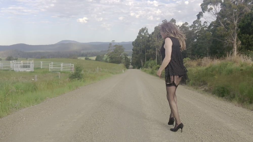 Crossdress road trip v hort black dress #15