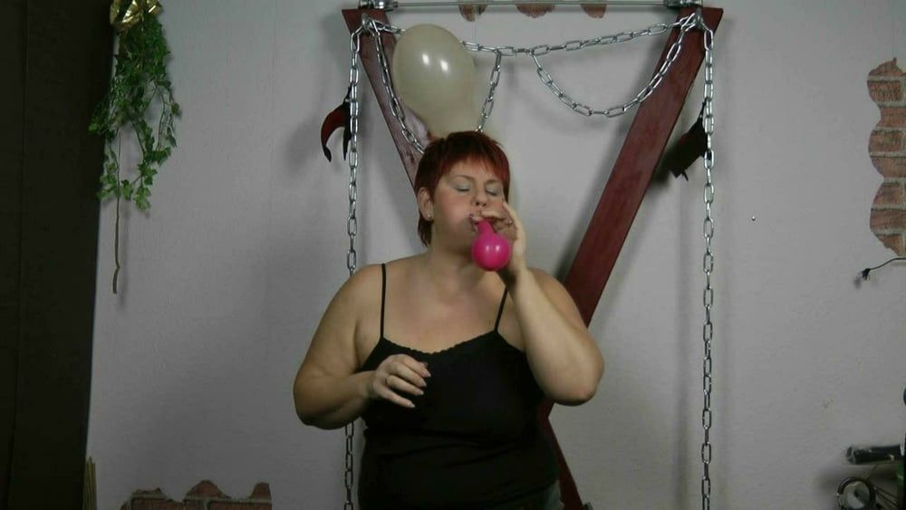 Hot games with balloons #13