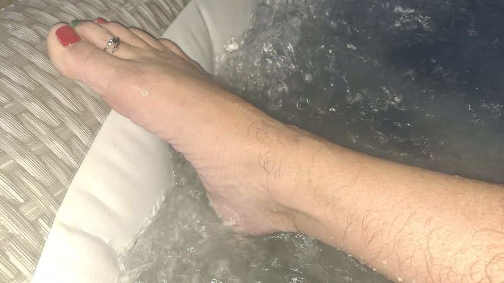 My hot wet steamy feet in the Hot tub #7