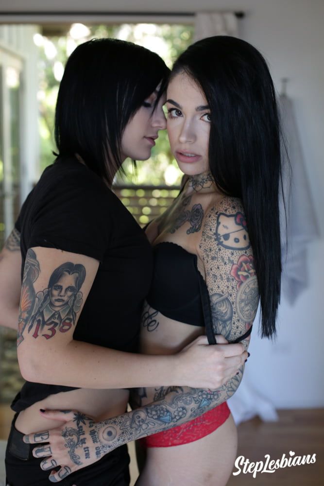 Emo Nikki Hearts And Leigh Raven Love To Try A Strap-On #14