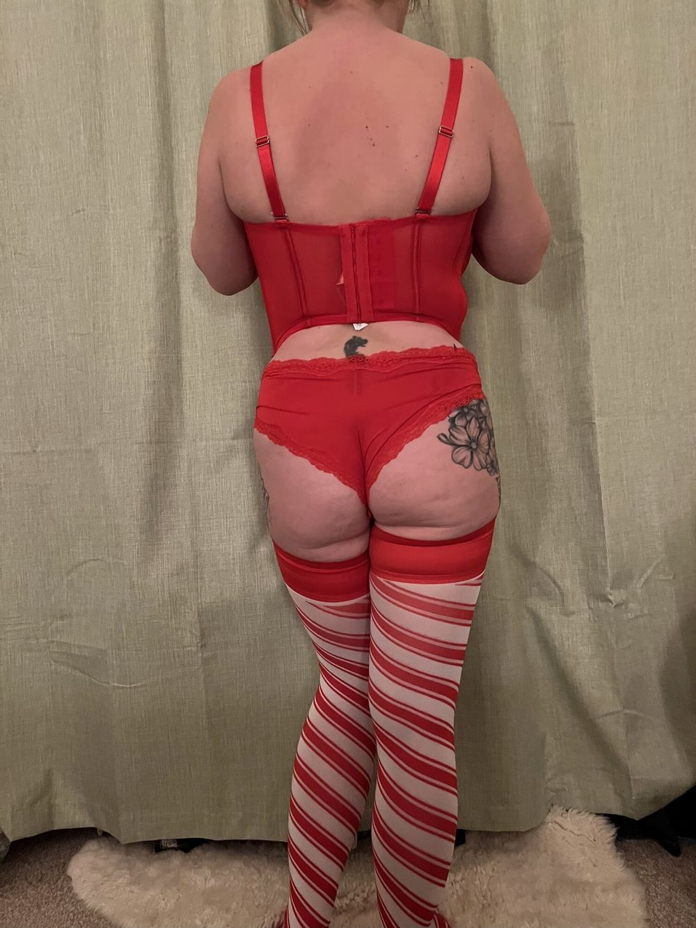 Naughty Mrs Claus the Xmas MILF