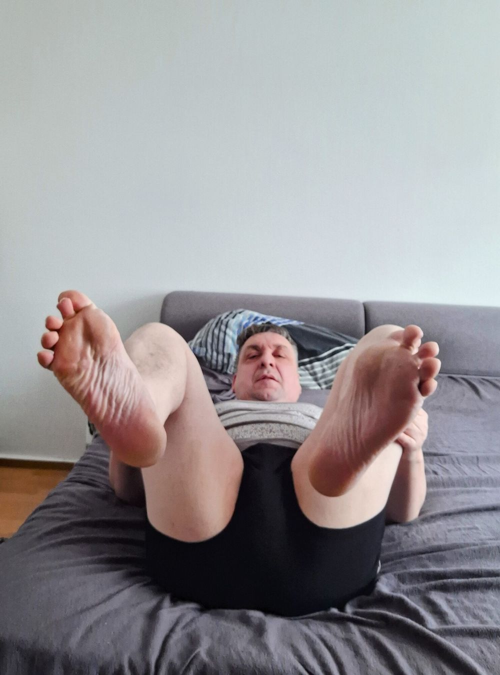 Nackt auf dem Bett #2