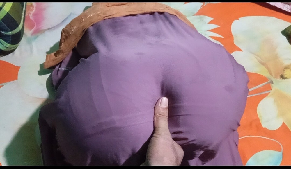 Hijabi bhabhi