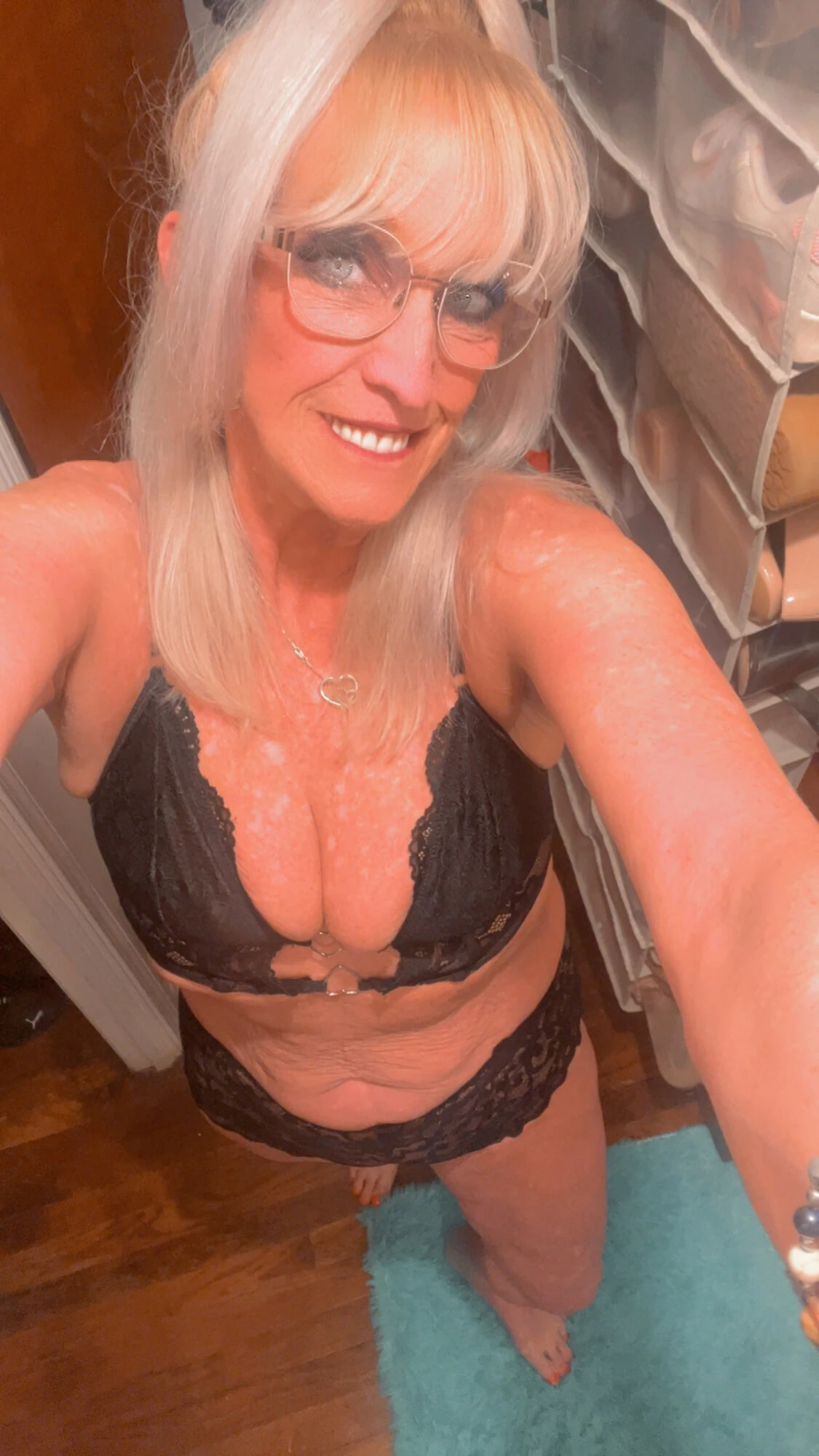 Sexy Hot Mommie #45