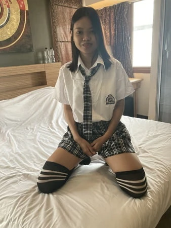 schoolgirl         