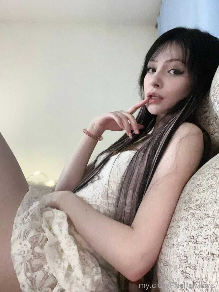 Alice Free Photos #5
