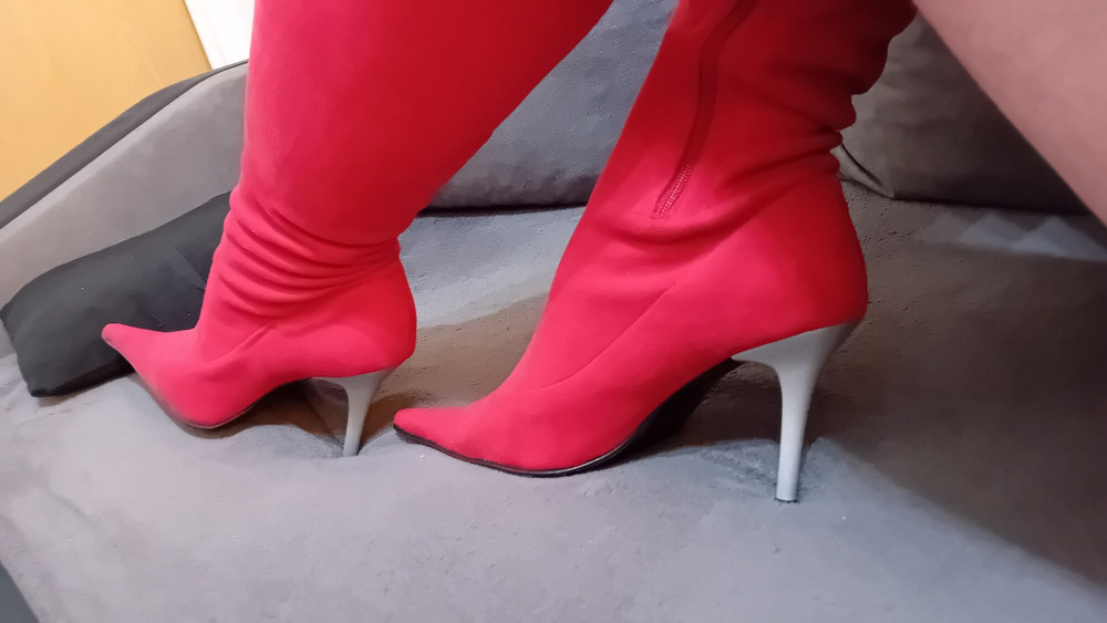 Crossdresser In Sexy Red Suede Pointed Toe High Heels Boots #10