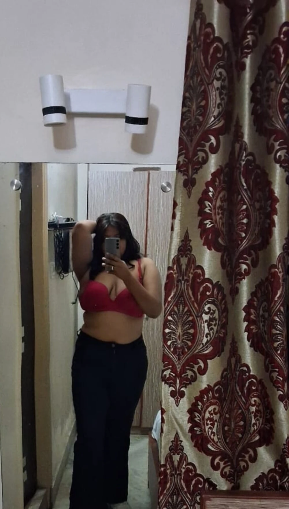 Bold Tease – Unfiltered Curves, just enoughto tempt