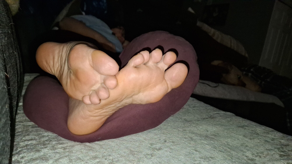 Girlfriend teases me with her cute soles #3