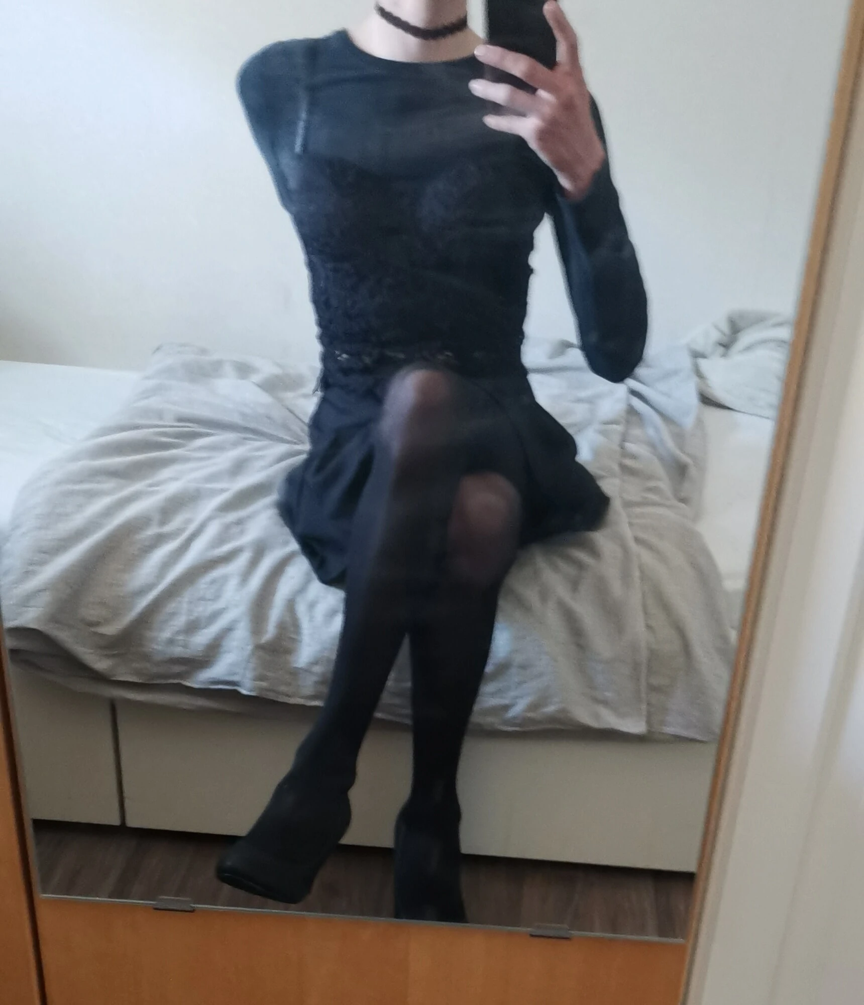 Sissy Janina in black #34