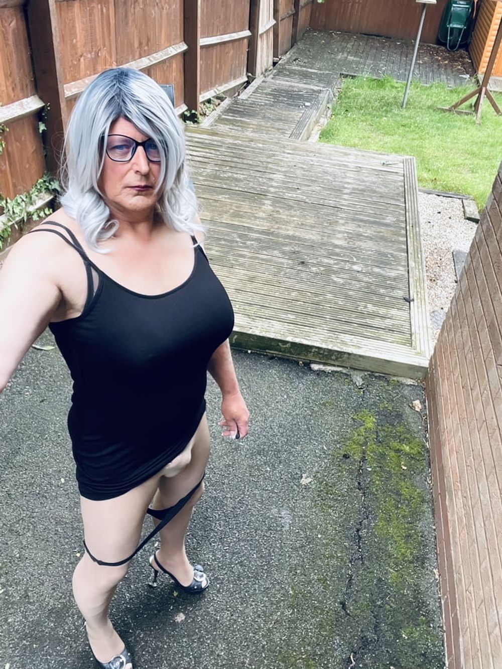 Crossdresser Kellycd2022 on the driveway  #9