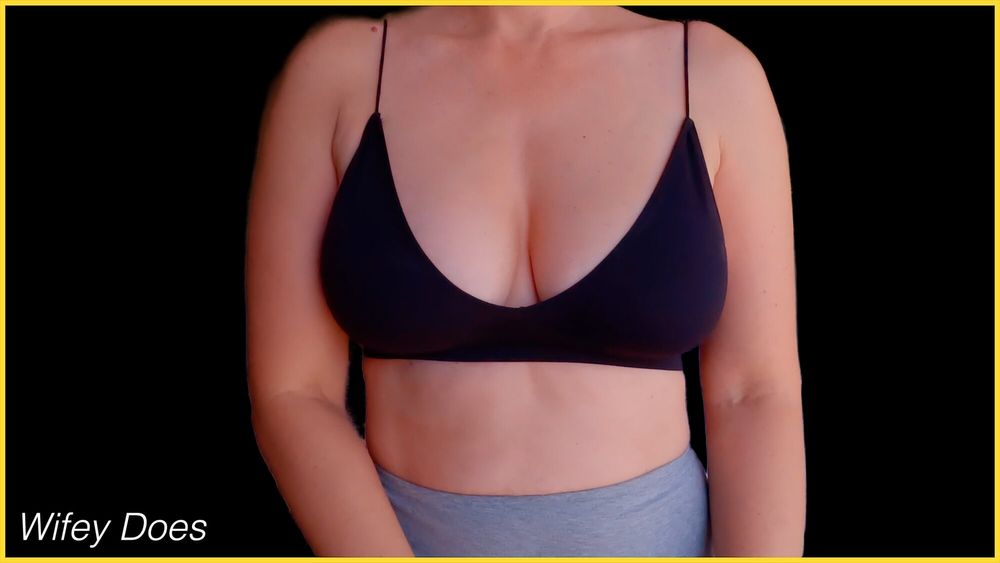 Wifey amazes in the black sports bra #4