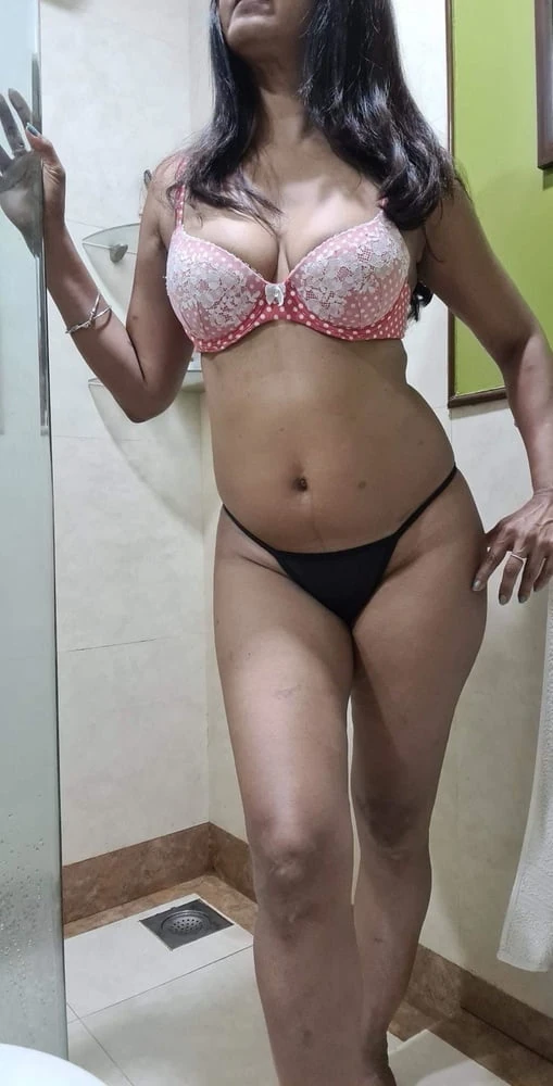 Plenty of milf ass and tits #30