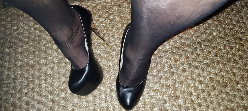 'Tis the season for shoes and stockings 🎅 #29