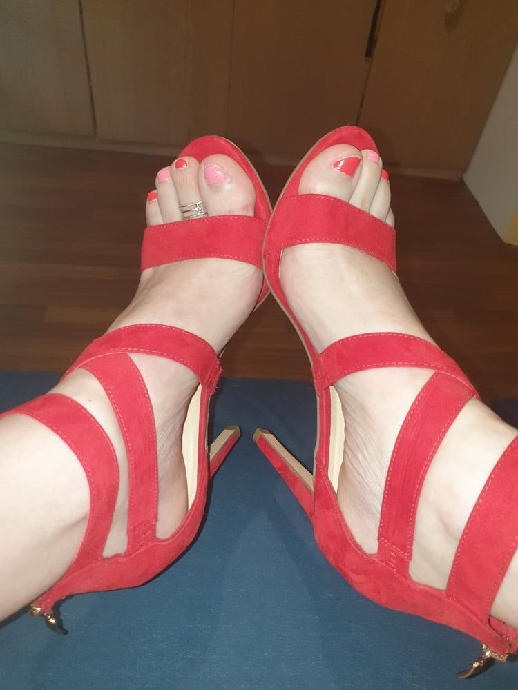 My feet nailed in red Heels