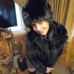 Deep blow-job while wearing fur coat and shiny boots 204