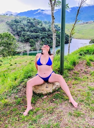 Hot girl sunbathes Milf