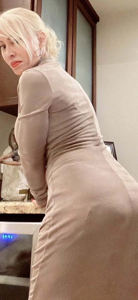 Photos for sexual pleasure and photo sharing.  #23