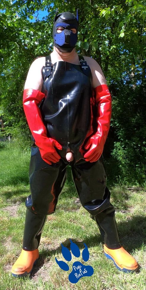  rubber dungarees for a sunny afternoon