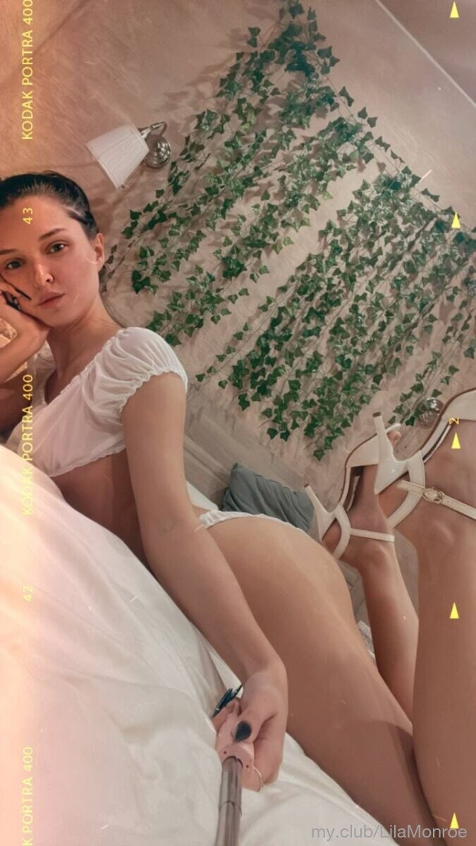 Lila Monroe Free Photos #2