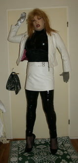 Als travestiet betrapt door Marc en Benno.txt