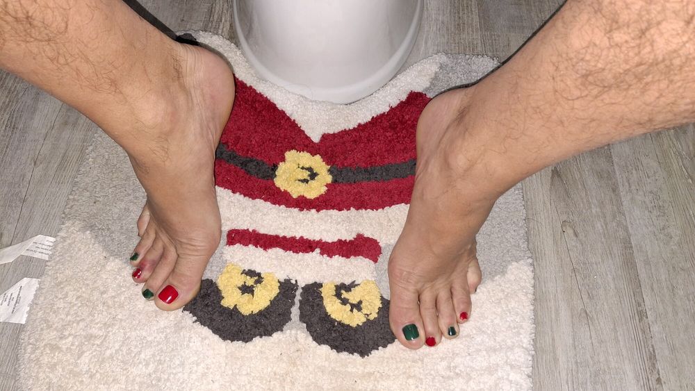 My toes are ready for the holidays  #12