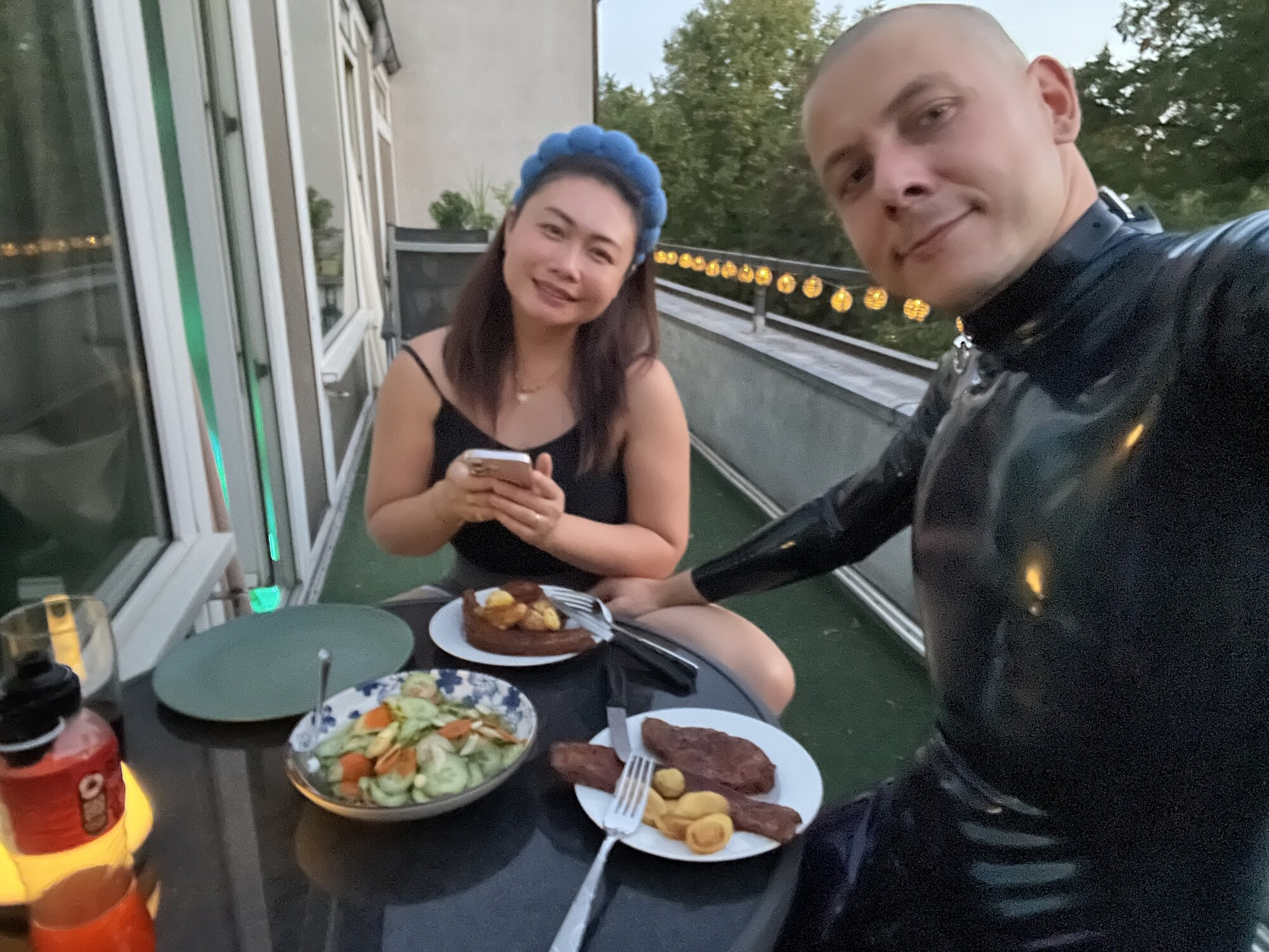 Game-04 - Cooldown PowerUp Eating with Wife