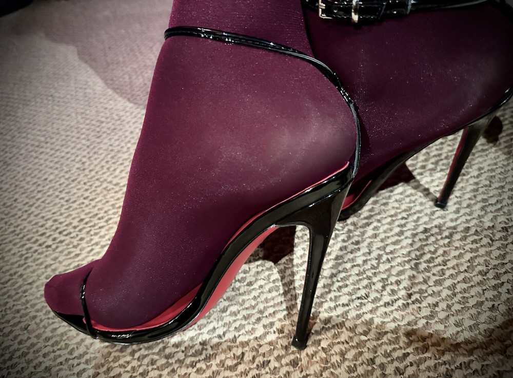 My new shiny & glossy pantyhose looks so hot ! #18