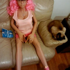 Nina vs Kitty