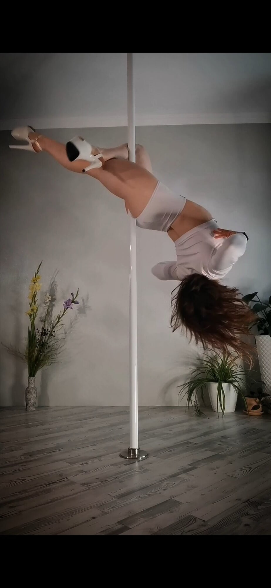 Angela Free Photos #4