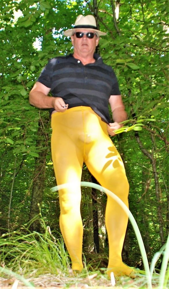 Outsoor Pantyhose Yellow