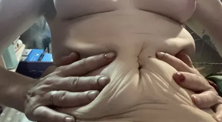 squishy stomach play         