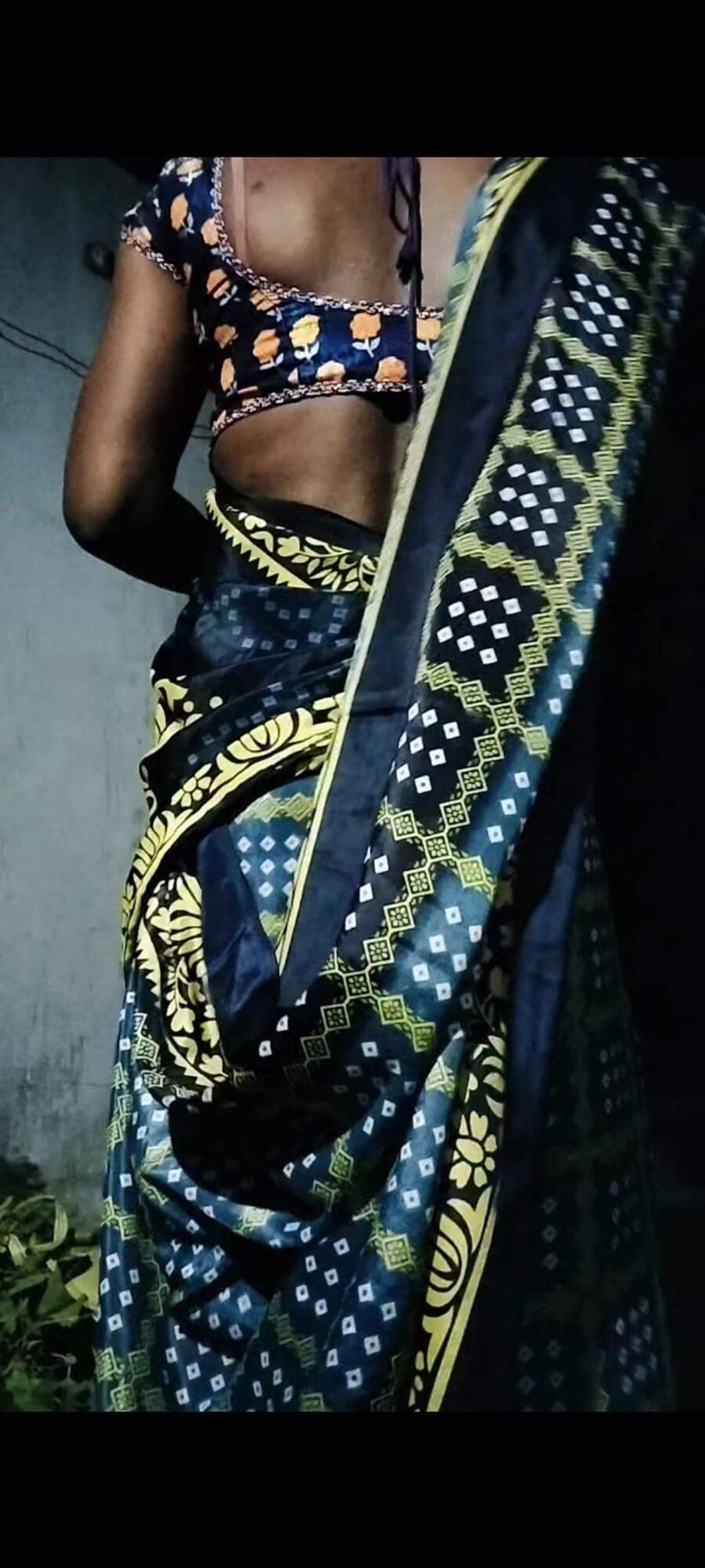 Wear saree in night #3