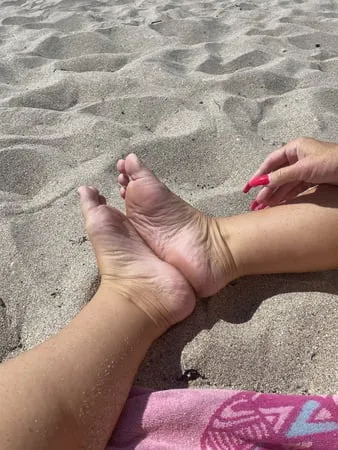 mmm those absolutely sexy soles         