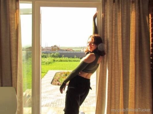 Nicole Free Photos #42